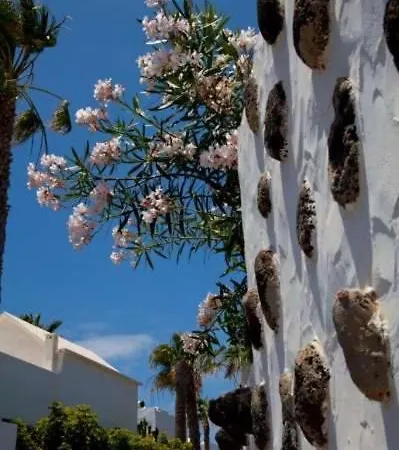 Playa Blanca Sleeps 8 Pool Wifi Appartement *